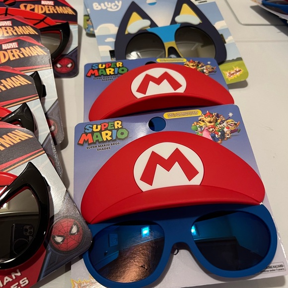 Kids Sunglasses - Picture 2 of 4